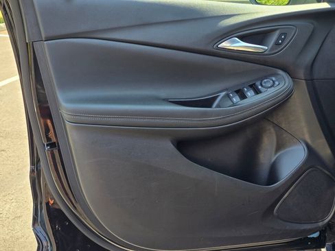 Used 2024 Buick Encore GX Sport Touring image 36