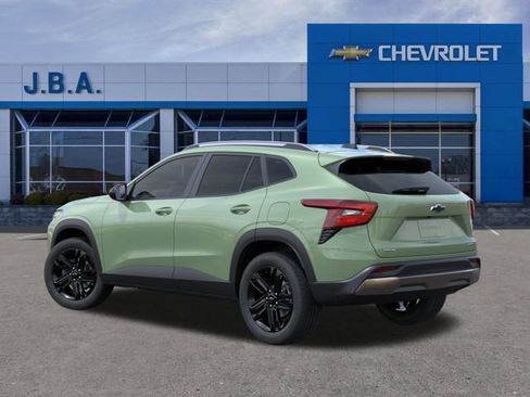 New 2026 Chevrolet Trax ACTIV w/ Sunroof Package FWD image 3