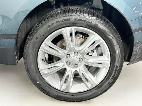 New 2026 Land Rover Range Rover Velar S image 28