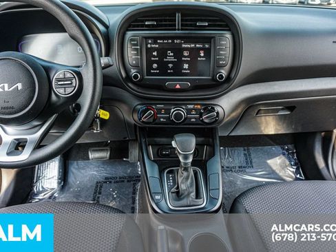 Used 2025 Kia Soul LX w/ LX Technology Package FWD image 38