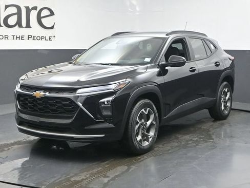 New 2026 Chevrolet Trax LT w/ Sunroof Package FWD image 12