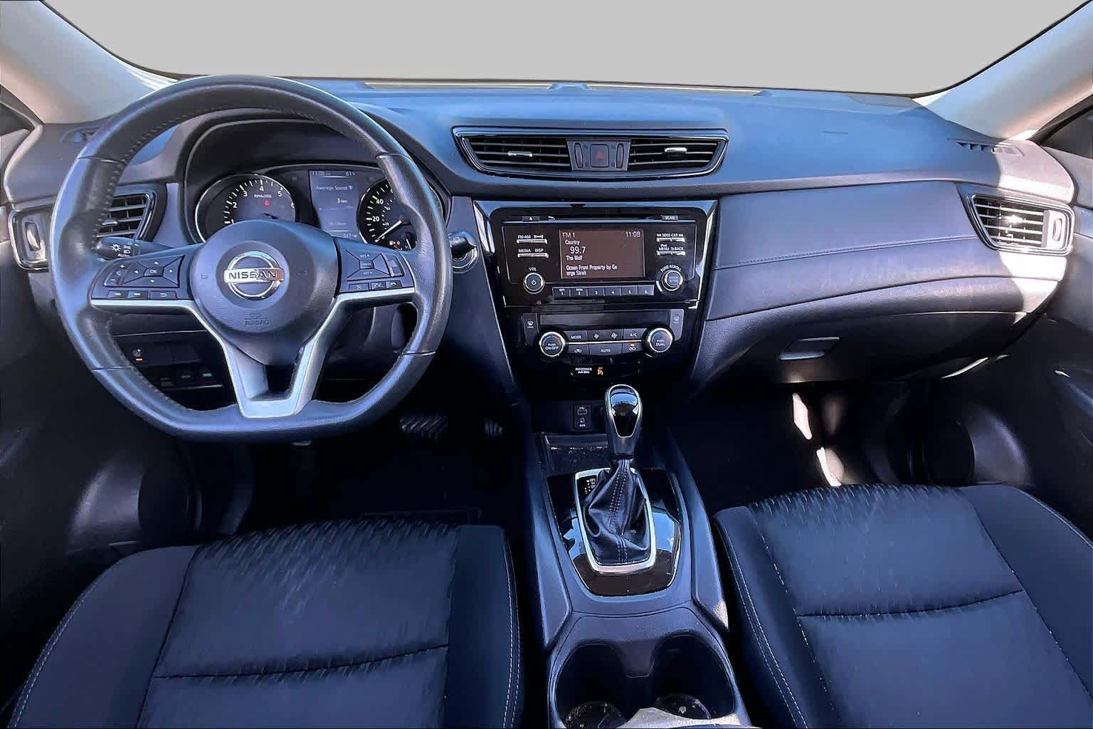 Used 2017 Nissan Rogue SV AWD/4WD image 22