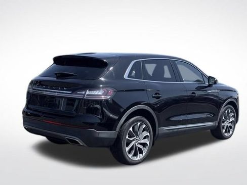 Used 2022 Lincoln Nautilus Reserve AWD/4WD image 6