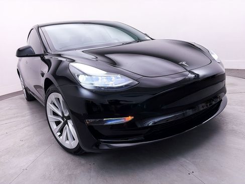 Used 2023 Tesla Model 3 Long Range AWD/4WD image 7