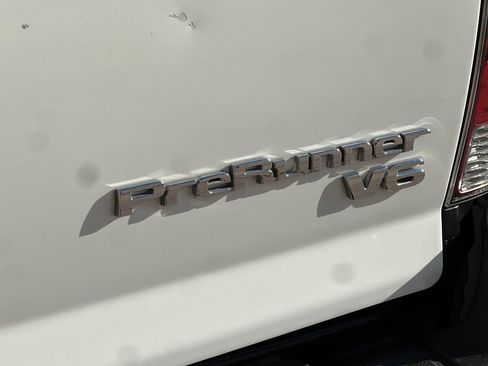 Used 2014 Toyota Tacoma PreRunner w/ SR5 Package image 32