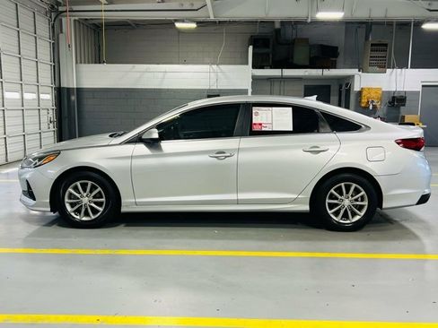 Used 2018 Hyundai Sonata SE image 11