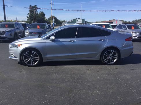 Used 2020 Ford Fusion Titanium AWD/4WD image 2