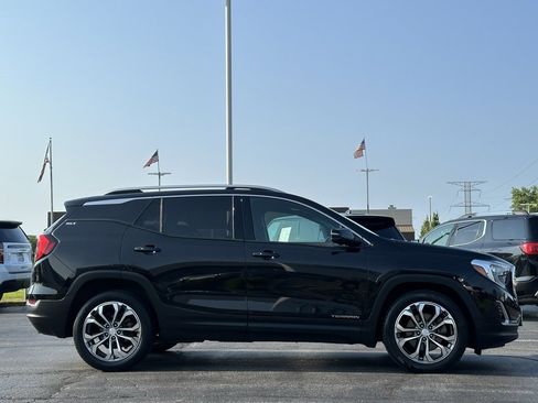 Used 2019 GMC Terrain SLT w/ Preferred Package image 2