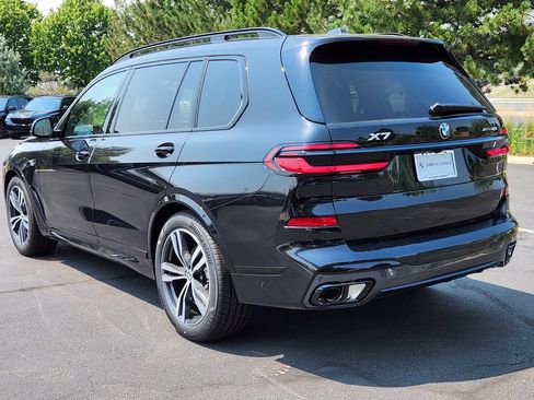 New 2027 BMW X7 xDrive40i w/ M Sport Package AWD/4WD image 3
