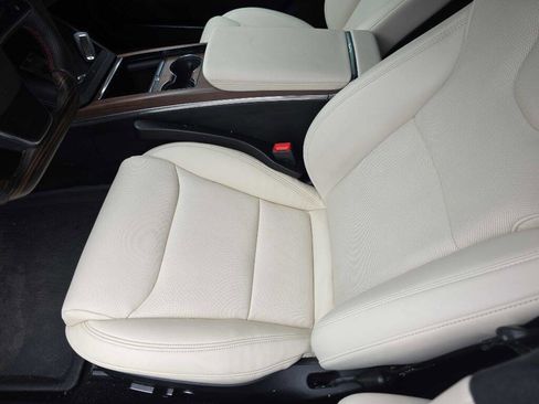 Used 2022 Tesla Model S image 11