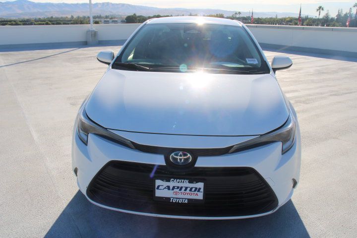 Certified 2025 Toyota Corolla LE w/ Convenience Package FWD image 7