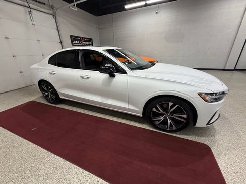 Used 2019 Volvo S60 T6 R-Design AWD/4WD image 11