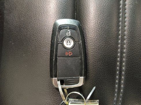 Used 2023 Ford Edge SEL image 32