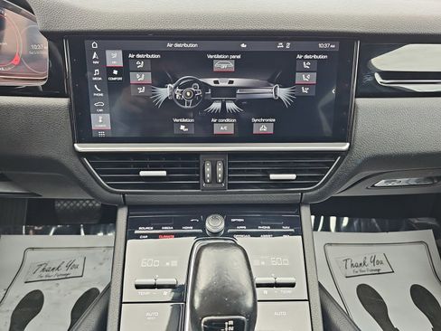 Used 2020 Porsche Cayenne AWD/4WD image 26
