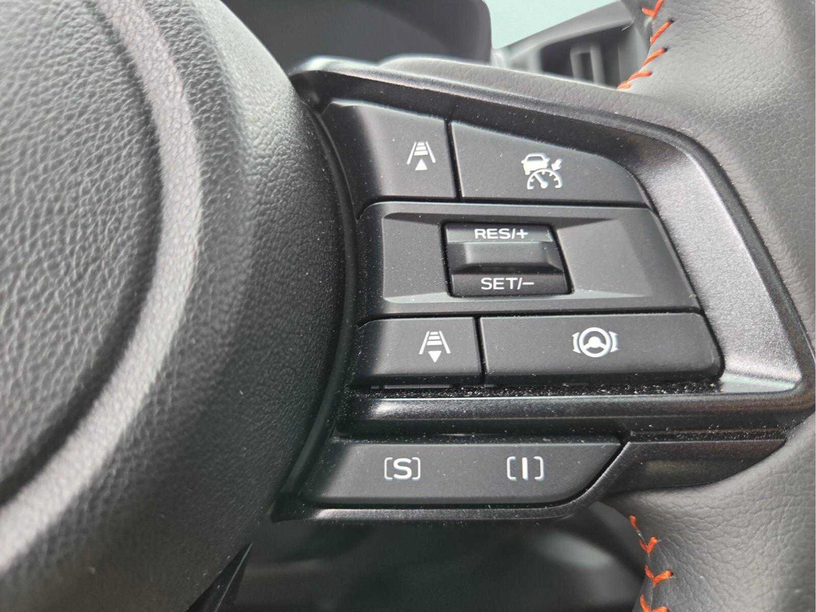 Used 2025 Subaru Crosstrek 2.5i Limited w/ Popular Package #3A AWD/4WD image 32