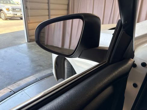 Used 2016 Toyota Camry SE FWD image 20