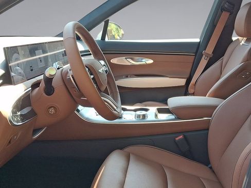 New 2026 Genesis GV70 2.5T Advanced AWD/4WD image 15