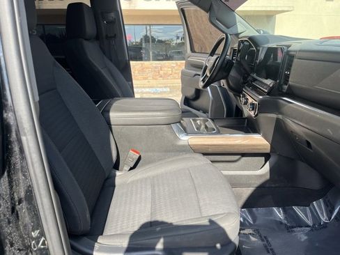 Used 2024 Chevrolet Silverado 2500 LT image 30