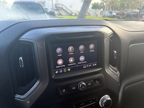 Used 2024 GMC Sierra 3500 Pro w/ Convenience Package image 6