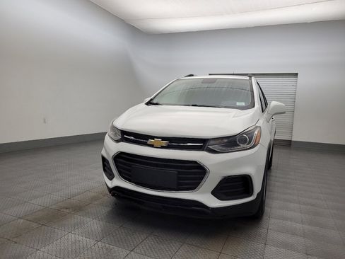 Used 2019 Chevrolet Trax LT w/ LT Convenience Package FWD image 15