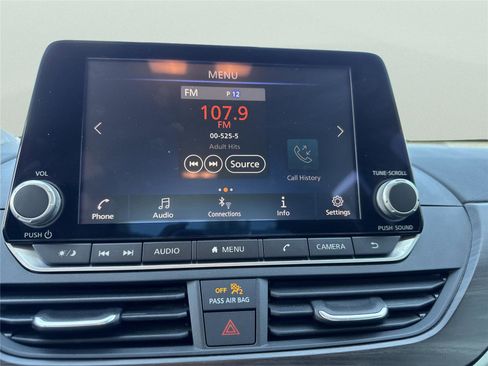 Used 2023 Nissan Altima 2.5 SV FWD image 29