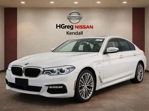 Used 2018 BMW 530e RWD image 3
