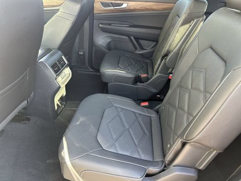 New 2026 Volkswagen Atlas SE FWD image 13