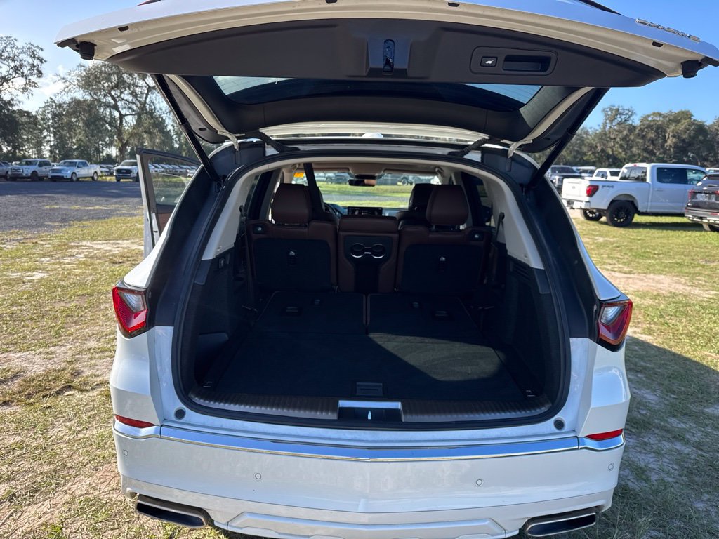 Used 2025 Acura MDX w/ Advance Package AWD/4WD image 13