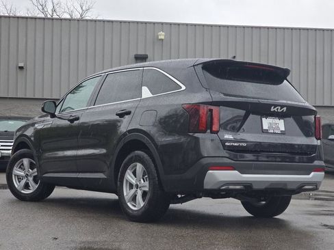 Used 2026 Kia Sorento LX FWD image 12