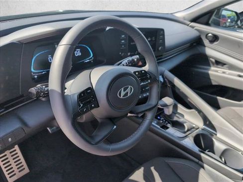 New 2026 Hyundai Elantra SEL Sport FWD image 3