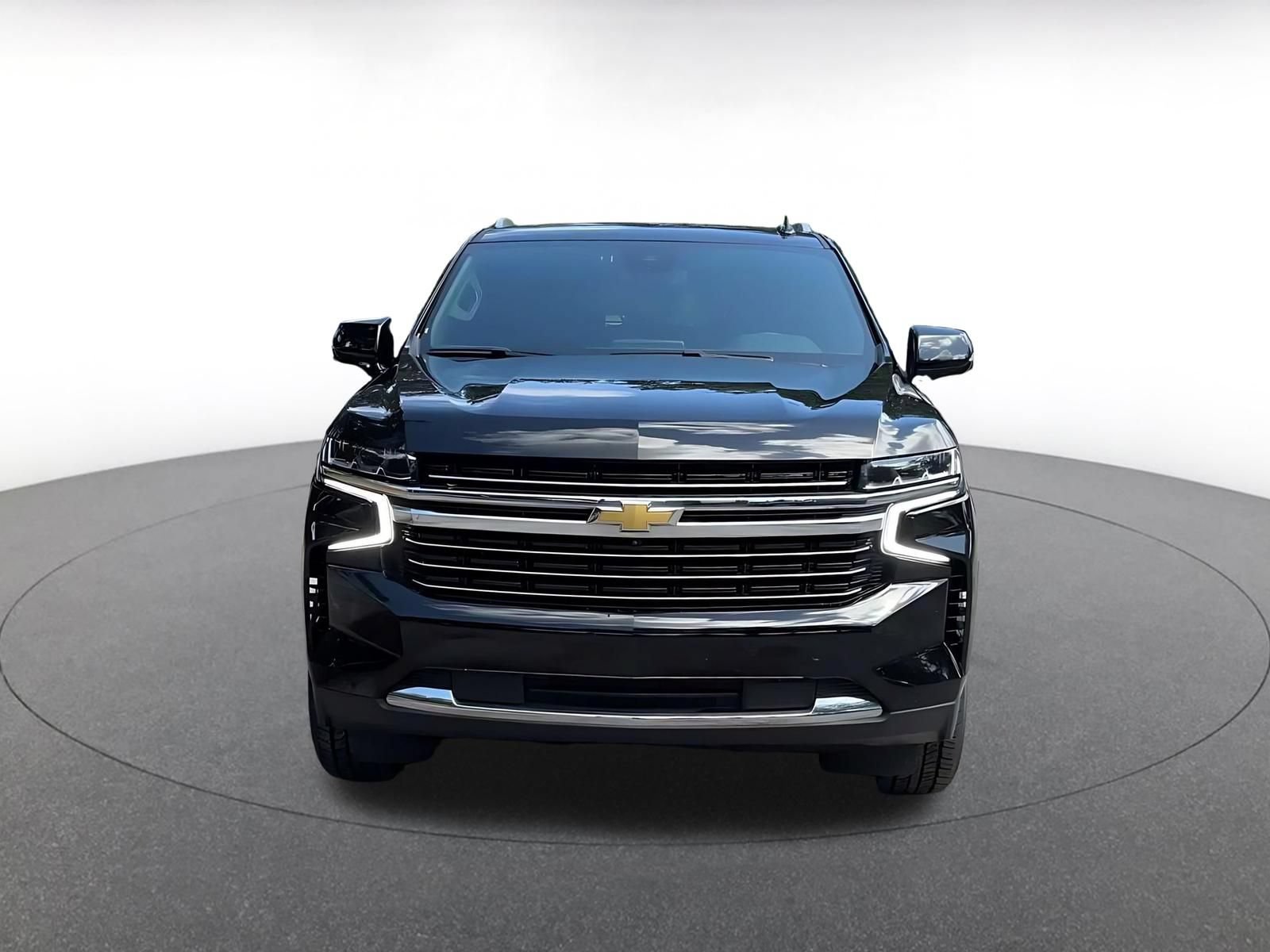 Used 2024 Chevrolet Tahoe LT w/ Luxury Package AWD/4WD image 4