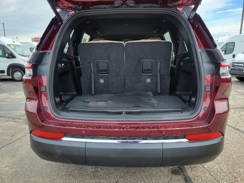 Used 2025 Jeep Grand Cherokee L Limited AWD/4WD image 23