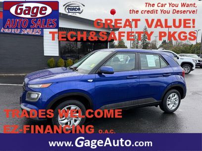 Used 2022 Hyundai Venue SE w/ Cargo Package