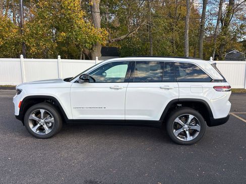 New 2025 Jeep Grand Cherokee Limited image 2