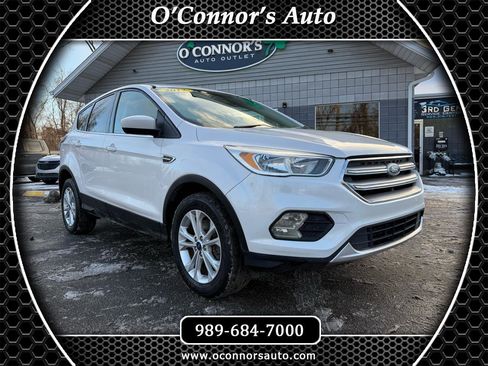 Used 2017 Ford Escape SE image 1