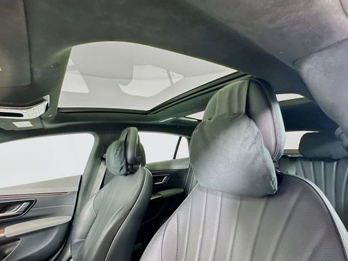 Certified 2022 Mercedes-Benz EQS 580 580 image 24