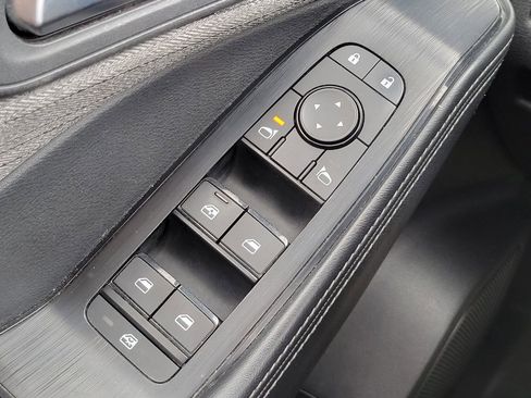 Used 2023 Nissan Rogue SV image 24