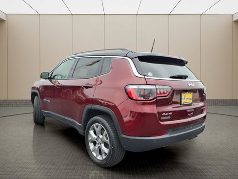 Used 2022 Jeep Compass Limited image 11