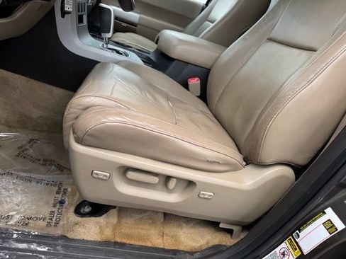 Used 2008 Toyota Sequoia Limited AWD/4WD image 4
