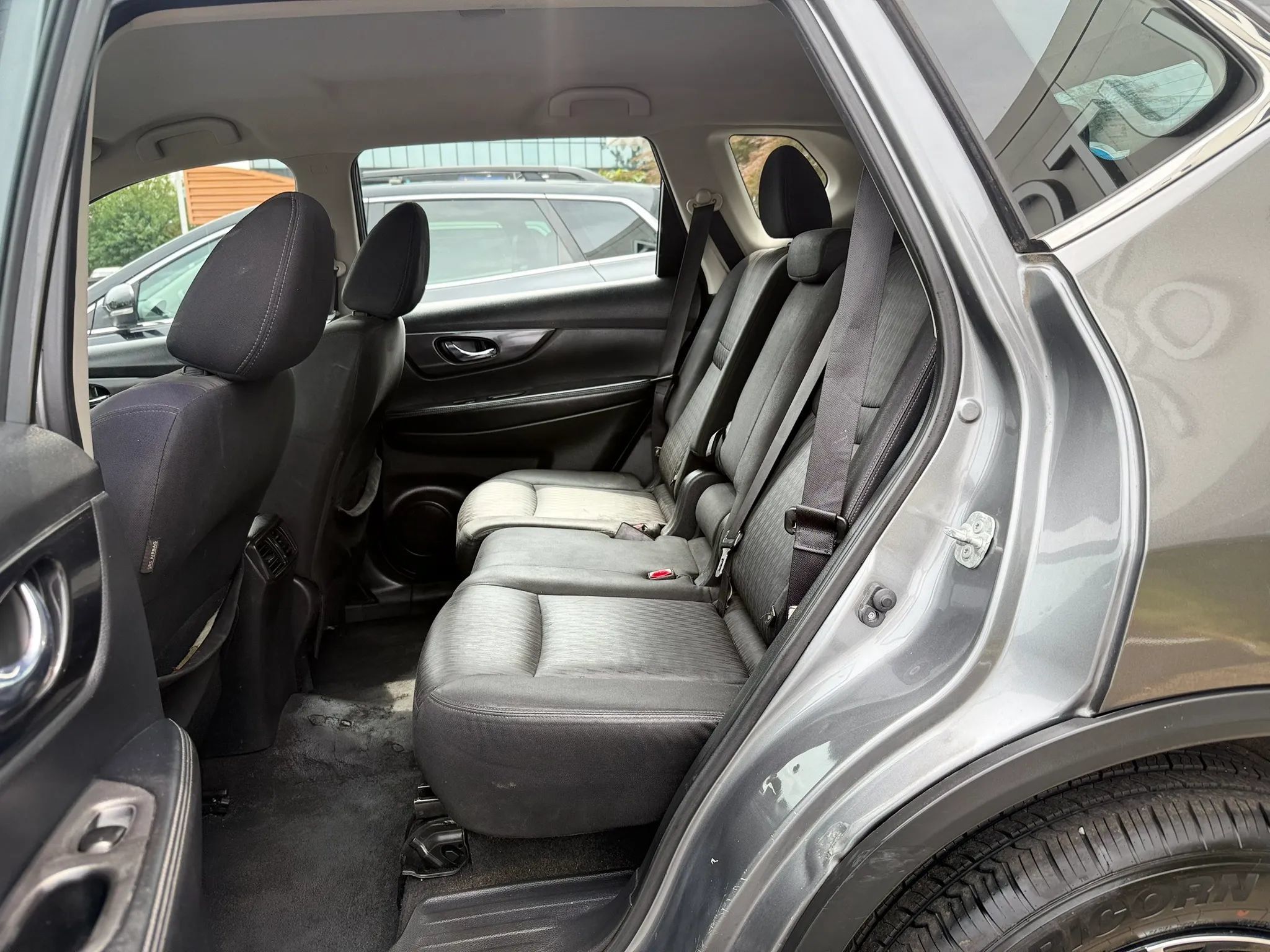 Used 2018 Nissan Rogue S AWD/4WD image 24