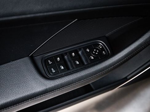 Used 2023 Porsche Panamera Platinum Edition RWD image 21