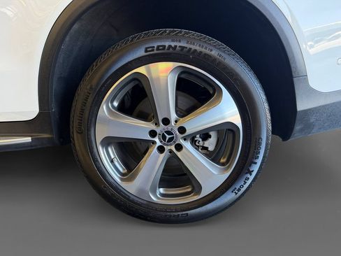 Used 2023 Mercedes-Benz GLC 300 4MATIC Coupe image 16