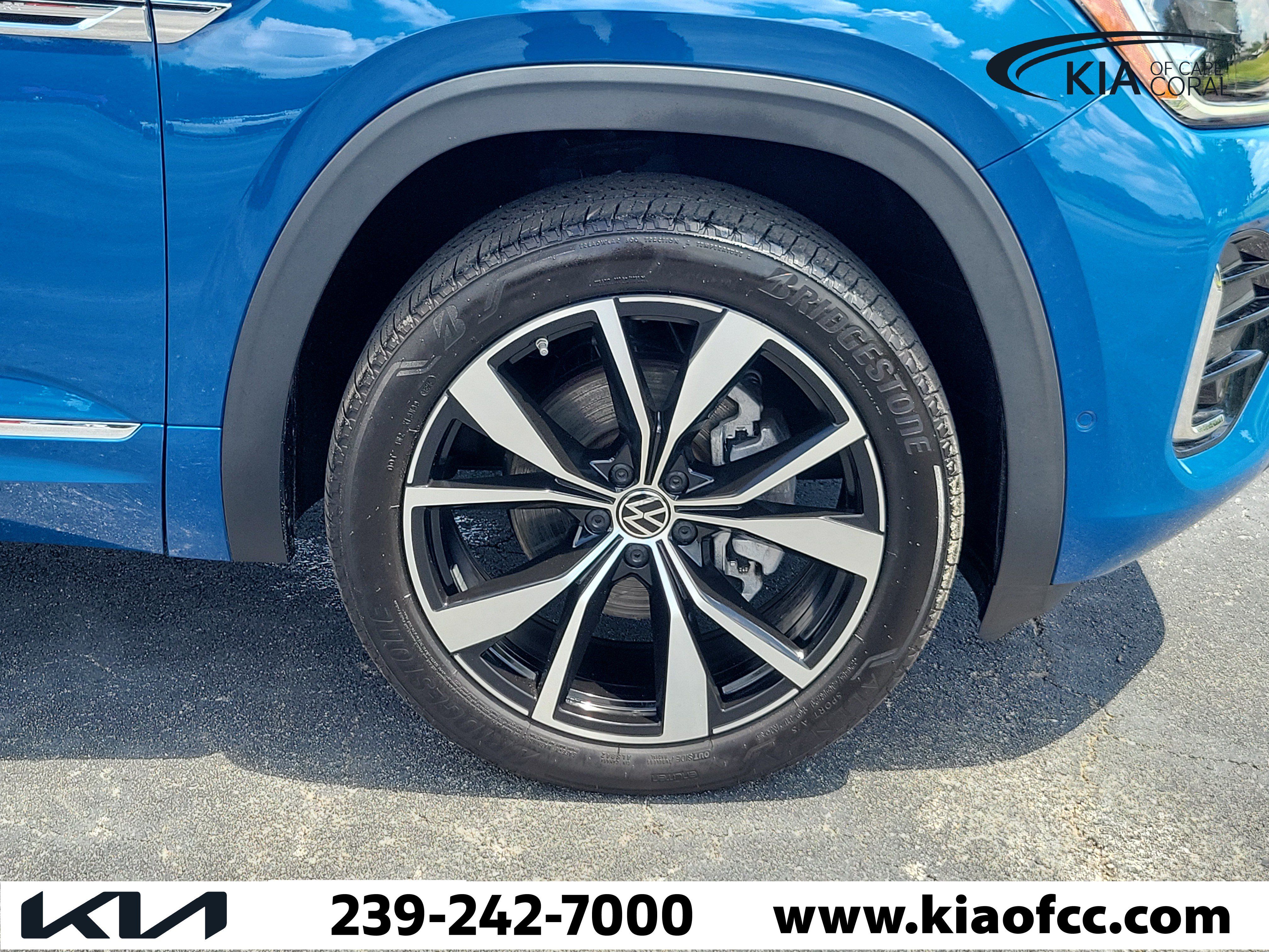 Used 2025 Volkswagen Atlas Cross Sport SEL Premium R-Line AWD/4WD image 7