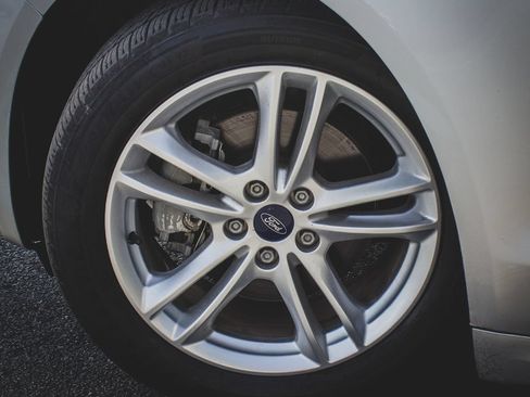 Used 2018 Ford Fusion S FWD image 25