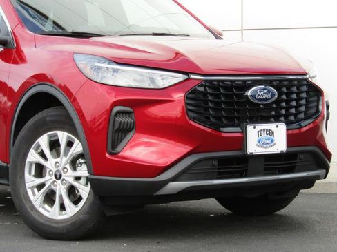 Used 2023 Ford Escape Active w/ Tech Pack #2 image 4