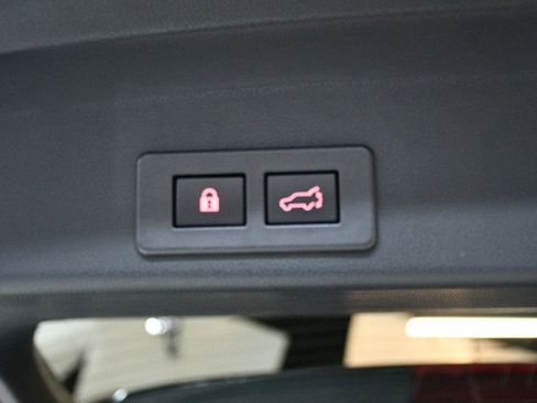 Used 2020 Subaru Ascent Premium w/ Convenience Package image 67