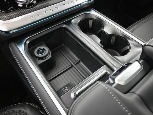 New 2026 Ford Expedition Max Platinum AWD/4WD image 18