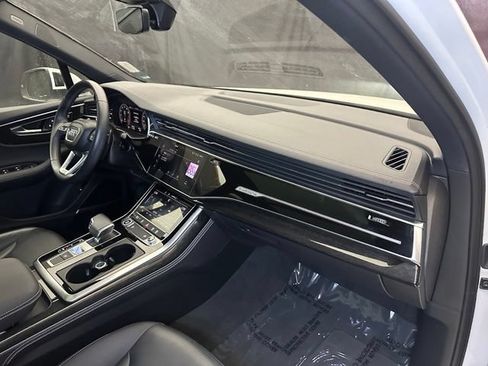 Used 2025 Audi Q7 3.0T Premium Plus AWD/4WD image 17