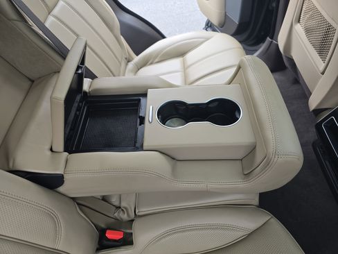 Used 2016 Land Rover Range Rover Sport HSE image 12