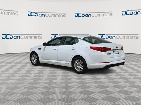 Used 2011 Kia Optima LX w/ Convenience Pkg image 6